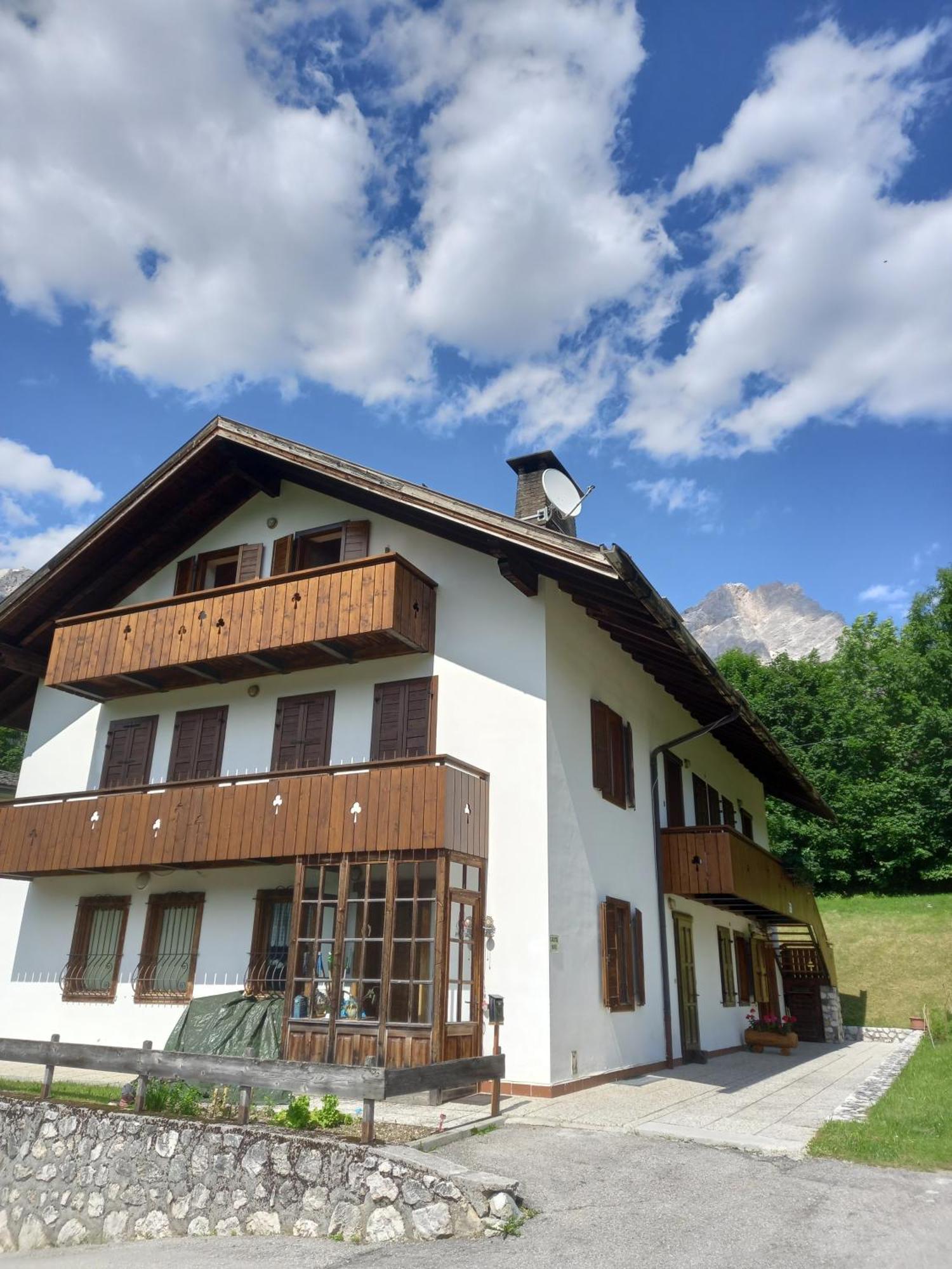 Deliziosa Mansarda Con Vista Dolomiti Apartment San Vito di Cadore Ngoại thất bức ảnh